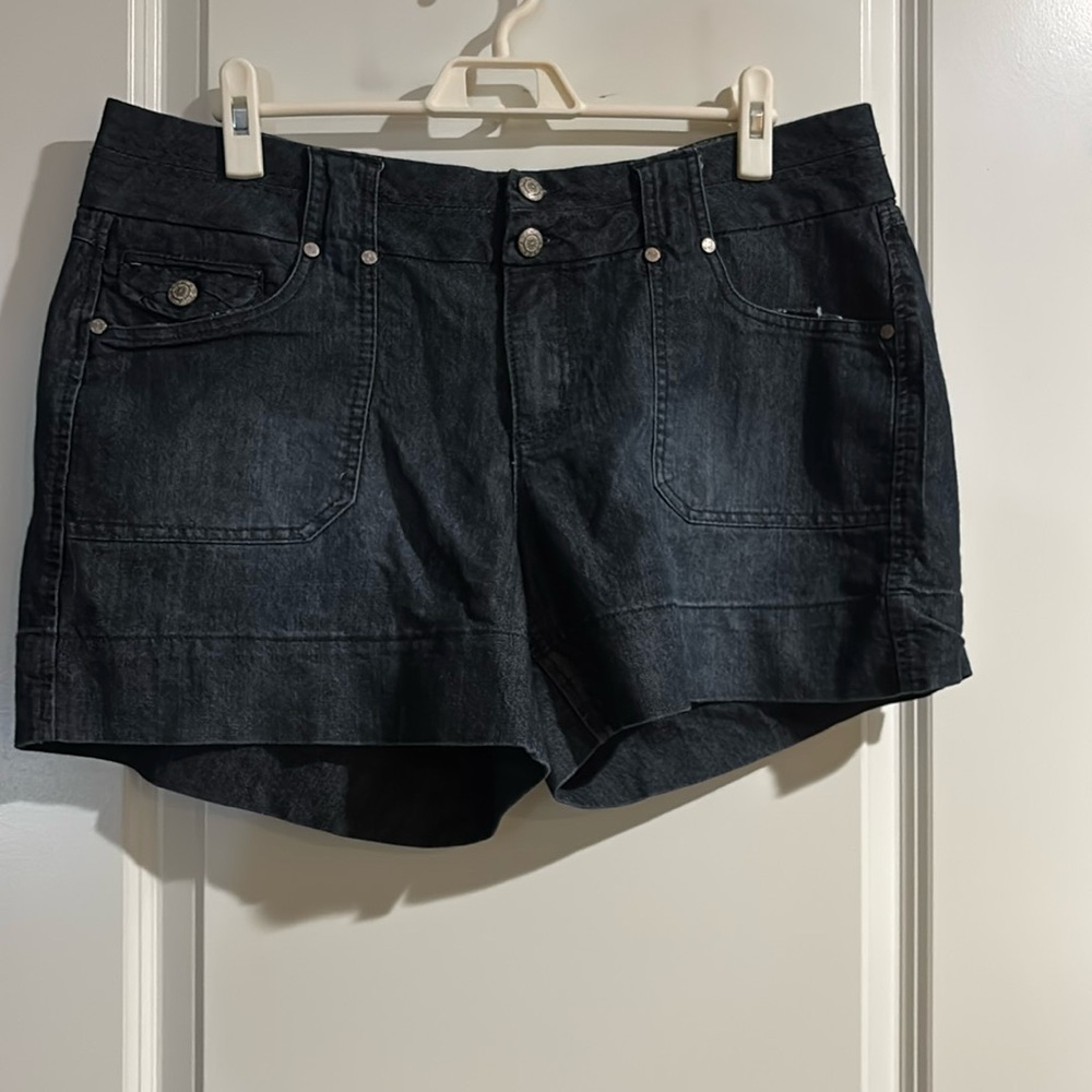 Dakota Blue Shorts with inside floral waistband